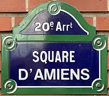 Voir la plaque.