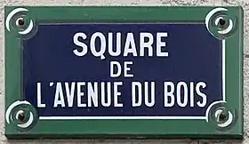 Voir la plaque.