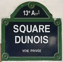 Voir la plaque.