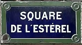 Voir la plaque.