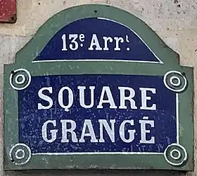 Voir la plaque.