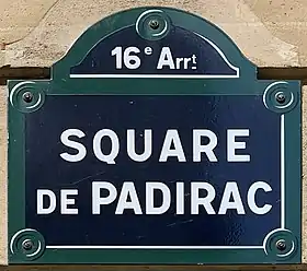 Voir la plaque.