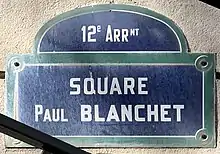 Voir la plaque.