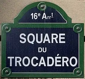 Voir la plaque.