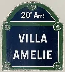 Voir la plaque.