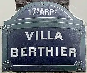 Voir la plaque.