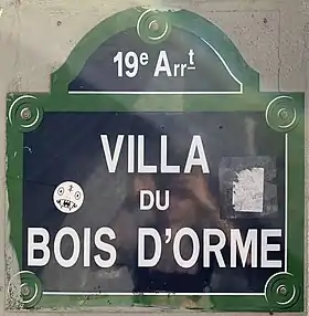 Voir la plaque.