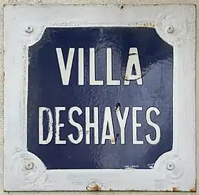 Voir la plaque.