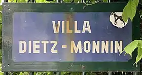 Voir la plaque.