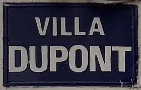 Voir la plaque.