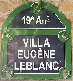 Voir la plaque.