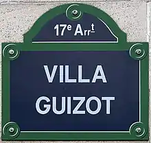 Voir la plaque.