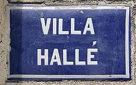 Voir la plaque.