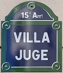 Voir la plaque.