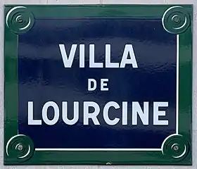 Voir la plaque.