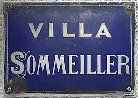 Voir la plaque.