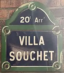 Voir la plaque.