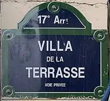 Voir la plaque.