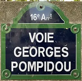 Voir la plaque.