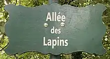 Voir la plaque.