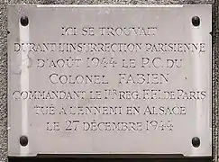 Plaque au n°12 rue de l'Abbé-de-L'Épée, où le « colonel Fabien » a son quartier général en août 1944.