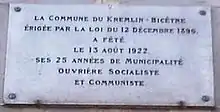 Plaque commémorative sur la mairie