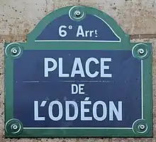 Voir la plaque.