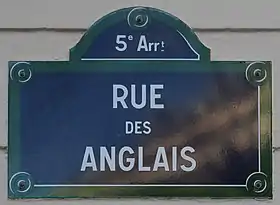 Voir la plaque.