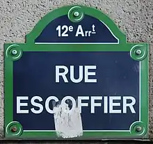 Voir la plaque.