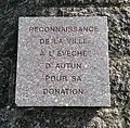 Plaque de la ville remerciant l'évêché d'Autun.