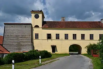 Anciennes forges de Saint-Clément.