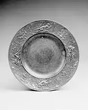 Assiette, New York, Metropolitan Museum of Art.