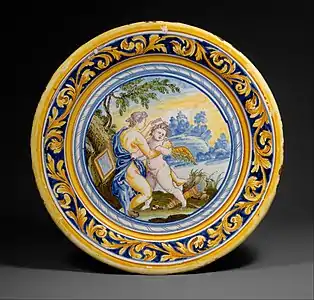 Assiette, faïence de Nevers, fin XVIIe, MET.