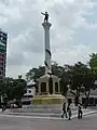 Le Monolito sur la place Bolívar.