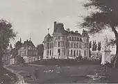 Le château du Plessis-Belleville.