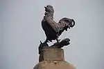 La tête du coq du monument aux morts de 14-18« Monument aux morts de 1914-1918 à Ploërmel », sur À nos grands hommes