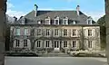 Château du Huilguy, vue extérieure depuis la cour d'entrée.