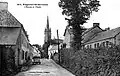 Plogastel-Saint-Germain : le bourg vers 1925 (église et école).