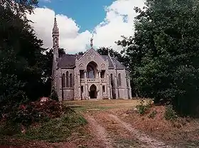 Plomodiern : chapelle Saint-Corentin en Plomodiern, construite à la fin du XIXe siècle à l'emplacement de son ermitage.