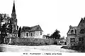 Plouagat : l'église et la poste vers 1920 (carte postale).