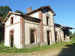 Gare de Le Cloître-Lannéanou (également appelée « Gare du Kermeur »)