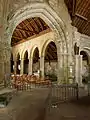 Chapelle de la Trinité, élévation nord de la nef et collatéral nord vus du transept.