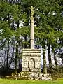 Calvaire dans l'enclos de la chapelle Saint-Nicodème.