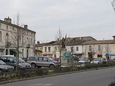 Place Gambetta, place principale.