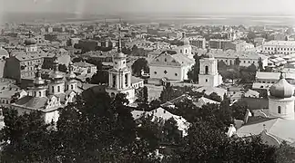 Vue générale du monastère de l'Ascension Florivski classée au xixe siècle vu de la colline Zamkova Hora.