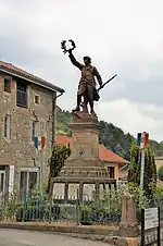 Le Poilu victorieux de Saint-Sauveur-en-Rue