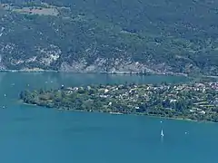 Pointe Forestier et baie de Grésine.