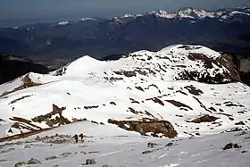 Vue de la tête de la Sallaz (à droite) depuis la pointe d'Areu au sud.