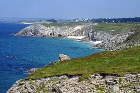 Vue de la côte vers le nord depuis la Pointe de Corsen.