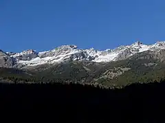 Vue du rocher Rénod et de la pointe Rénod depuis le sud-est.